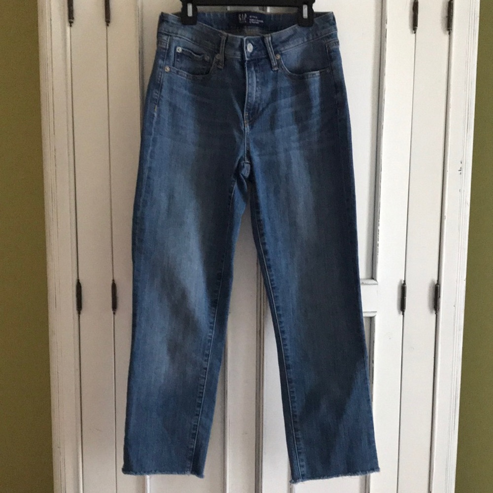 Gap Curvy Classic Straight Jeans. Size 27 Tall